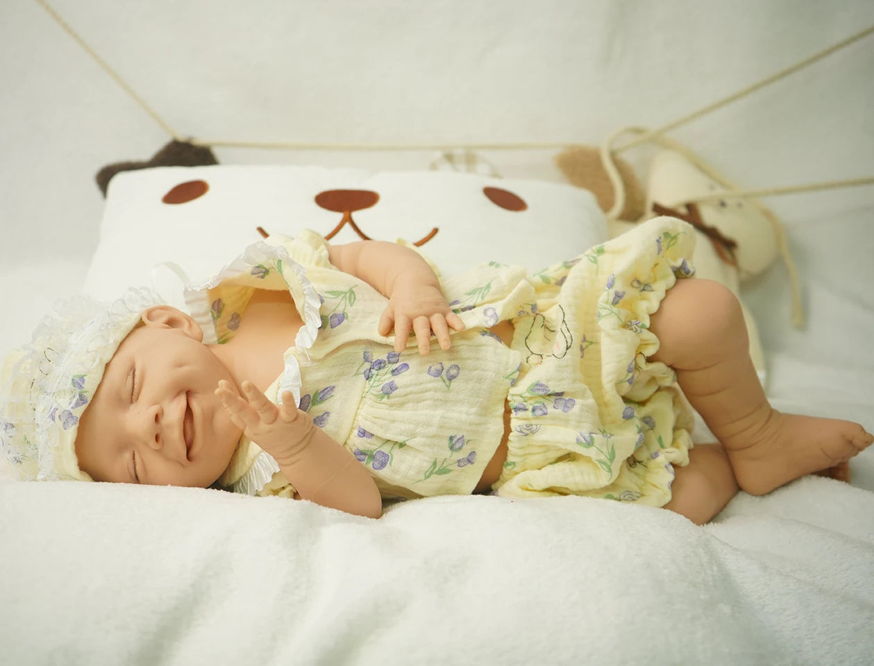 44cm Full Silicone Reborn Doll Dressable Dress Up Cute Soft Girls 2.76kg - The Kings Lots